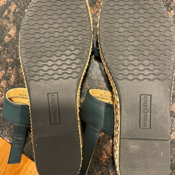 New Seven Dials Blueish Green Leather Straps with Beaded Platform 6 Never Worn - Picture 2 of 6